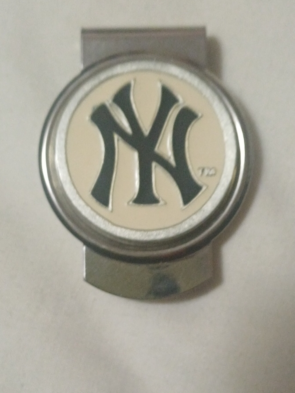 New York Yankees Silver Money Clip with Cream & Navy Logo